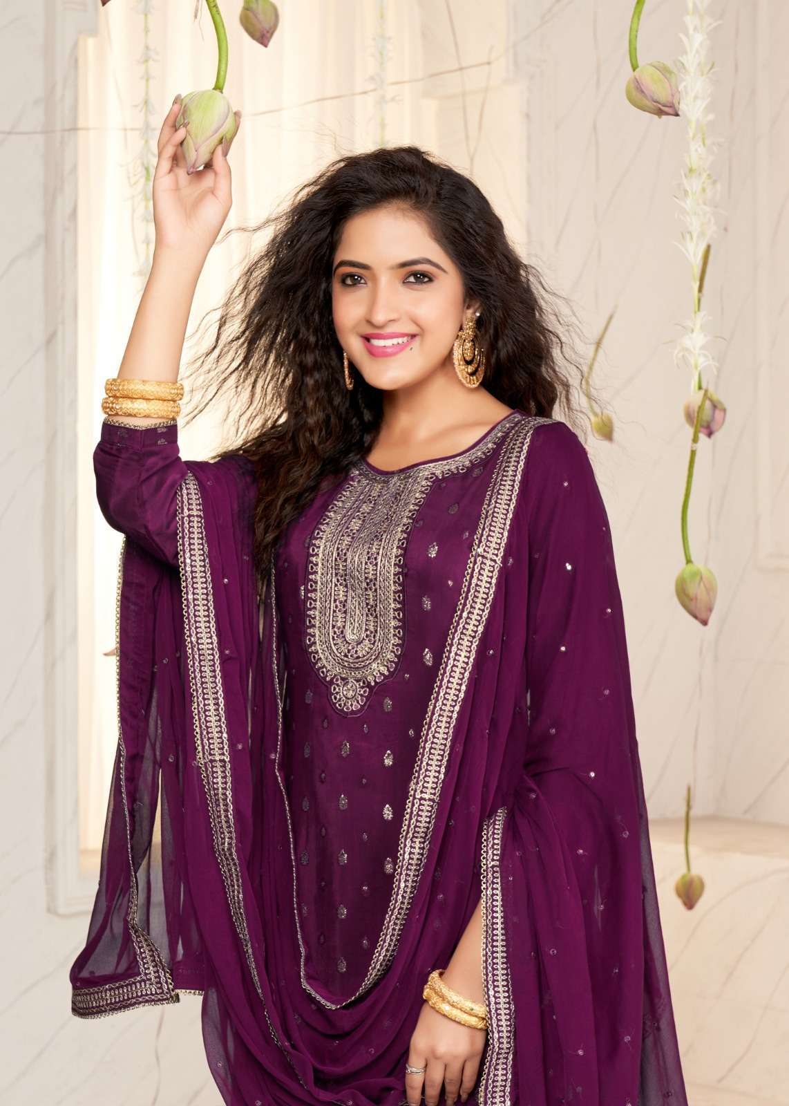 TRIPLE AAA AALIYA DOLA SILK JACARD FANCY SUIT SUPPLIER 